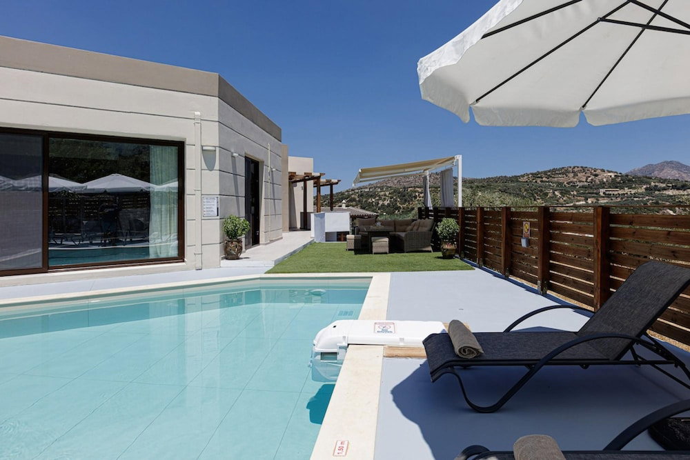 Hotel Villa Chnaris - Private Pool And Sauna