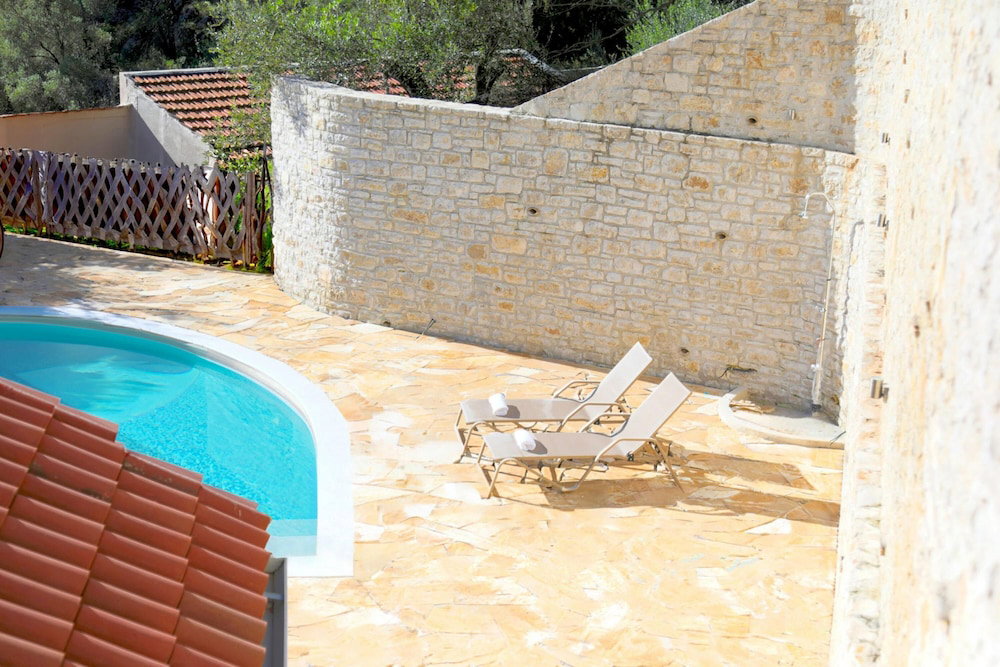 Villa Theview In Katavolos