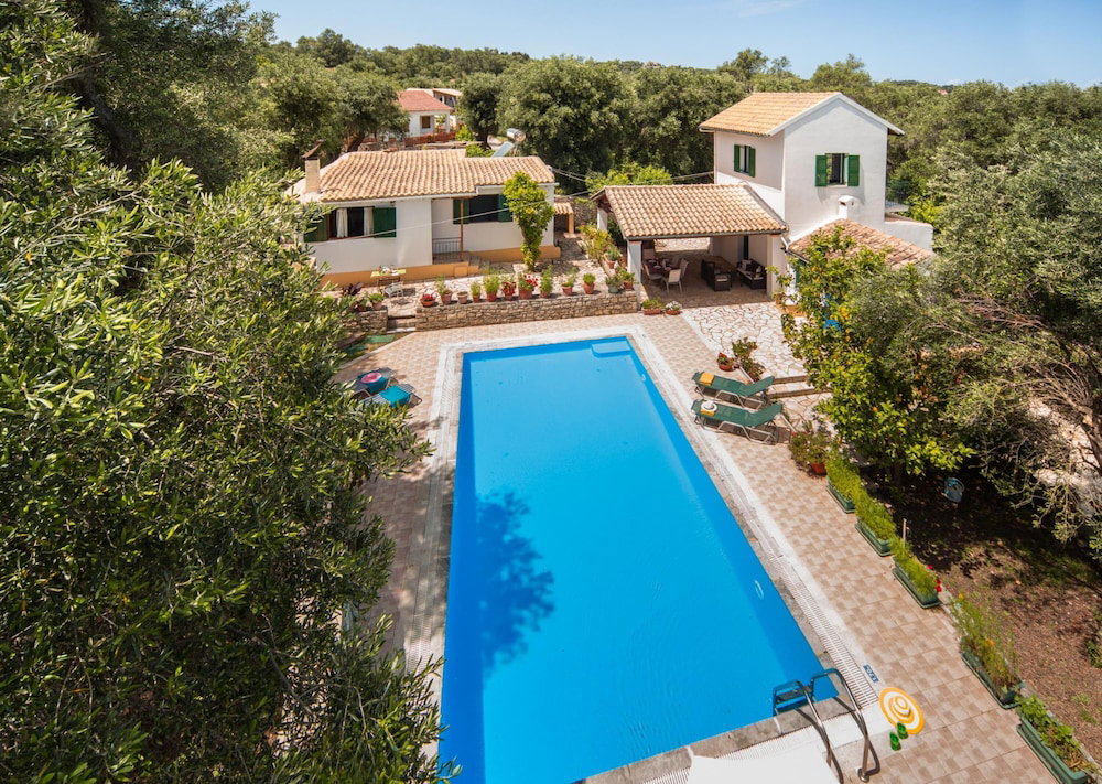 Hotel Marguerita House In Paxi