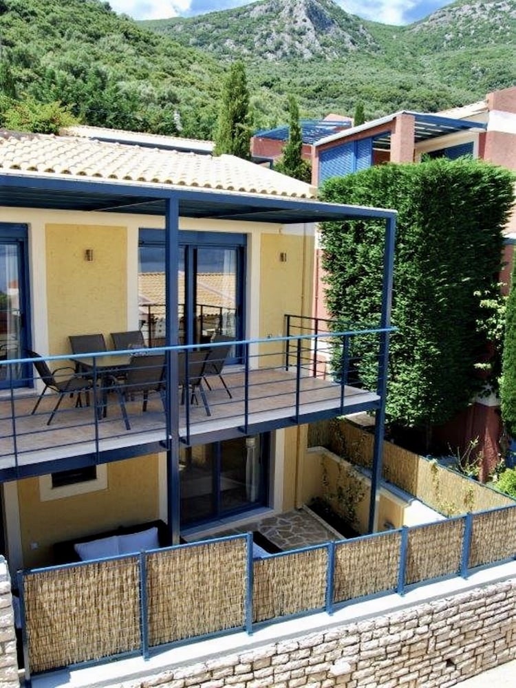 Hotel Bohemia Beach House Villa Near North-East Coast
