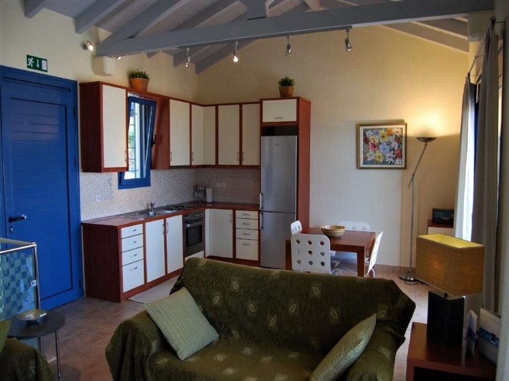 Bohemia Beach House Villa Near North-East Coast