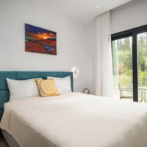 Hotel The 7 Suites, An Elegant Living In Ipsos By Konnect cazare Ypsos