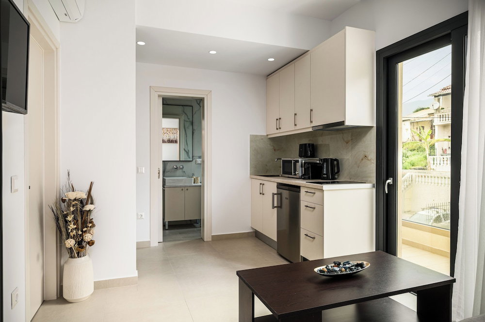The 7 Suites, An Elegant Living In Ipsos By Konnect