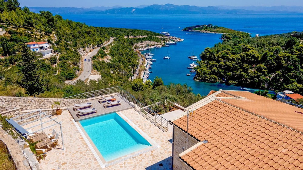 Hotel Above Blu Villa In Gaios