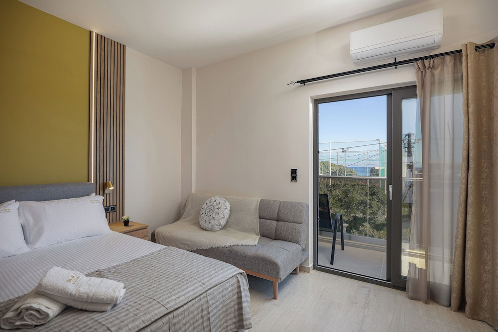 Hotel Mayom Luxury Studios