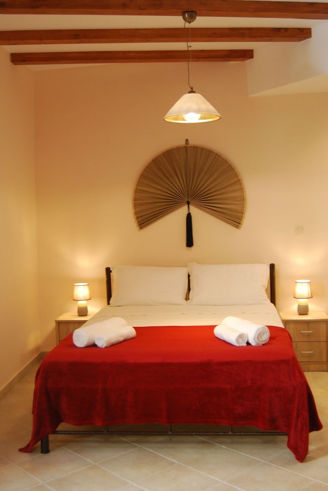 Old Town Venetian Studio By Corfuescapes