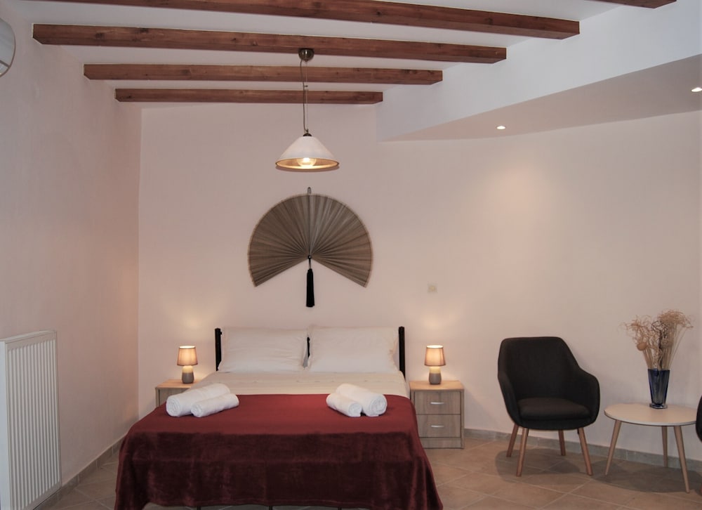 Old Town Venetian Studio By Corfuescapes