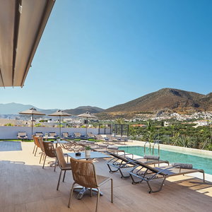 Hotel Enorme Epavli Urban Living cazare Limin Khersonisou