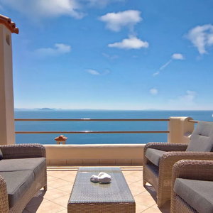 Hotel Blue Horizon Suites cazare Astros