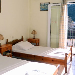 Hotel Logaras Apartments cazare Sami
