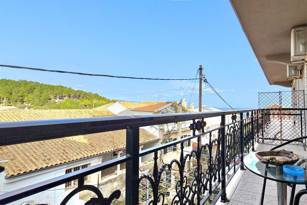 Hotel Corfu Apt In Gaios With 1 Bedrooms And 1 Bathrooms