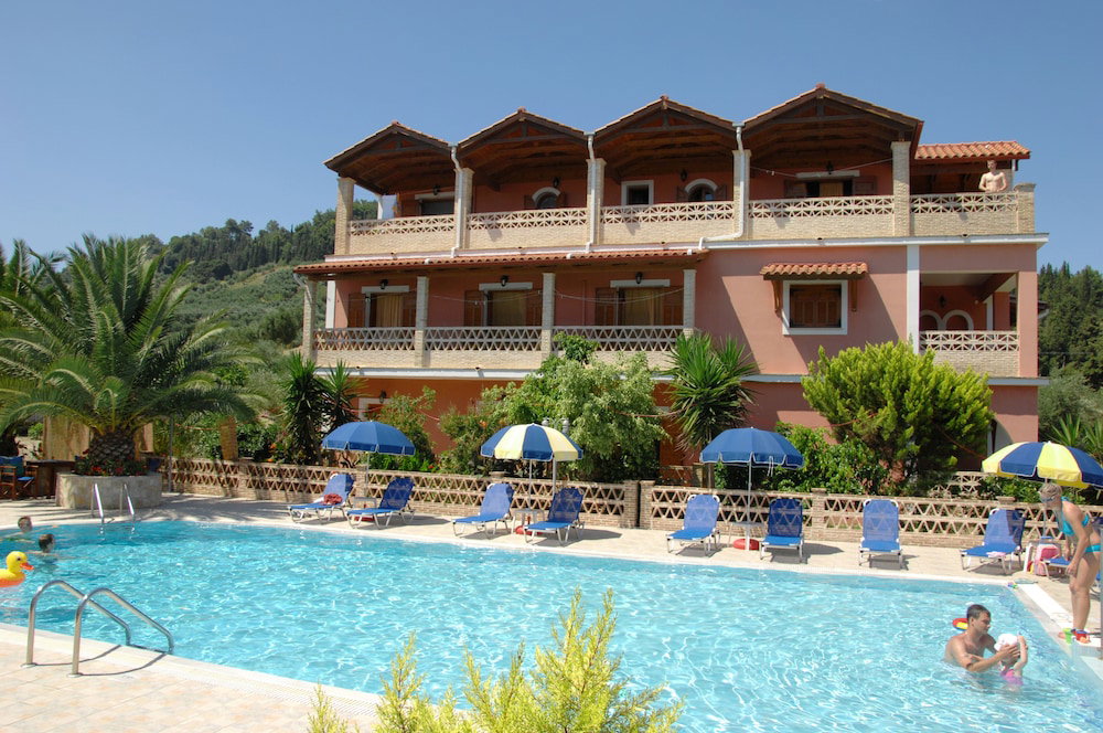 Hotel Anemomylos Studios