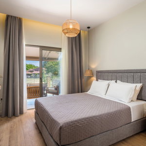 Hotel Phos Elegant Residences By Konnect, 400M To The Beach cazare Ypsos