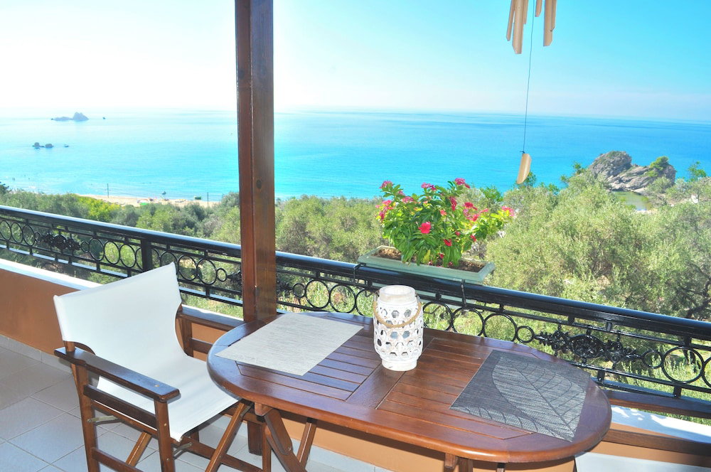 Hotel Studio Apartment Papadatos - Pelekas Beach, Corfu