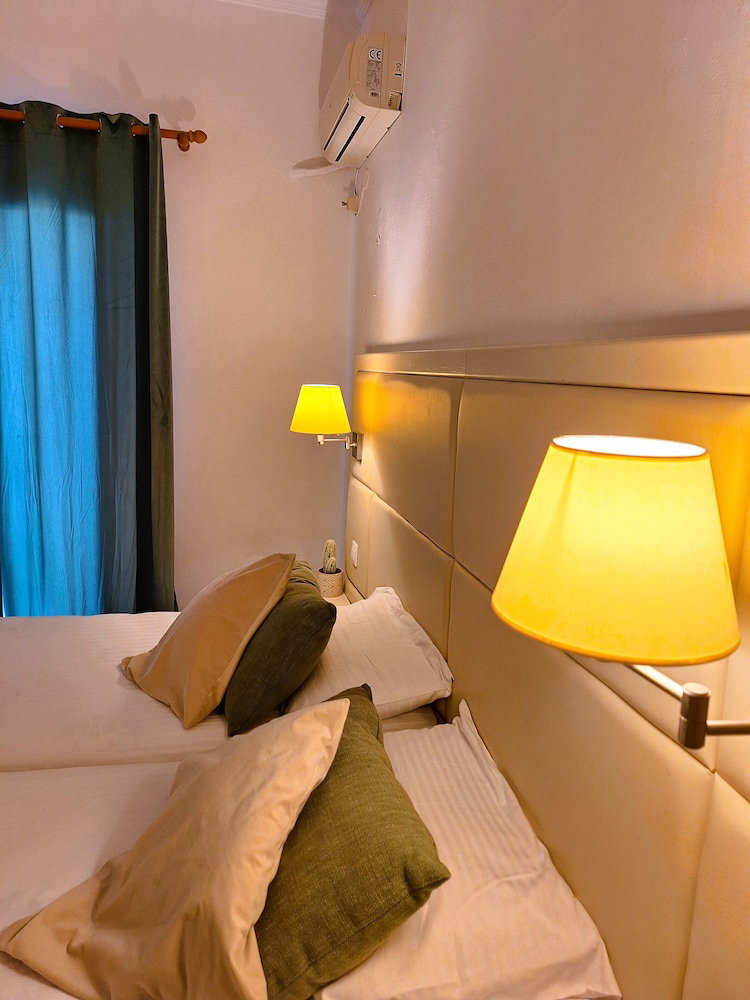 Ever Green Beach Apartments