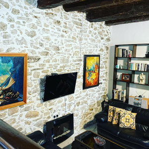 Hotel Art House Pagoi, Sleeps 6, Parking, Near The Beach cazare Agios Georgis
