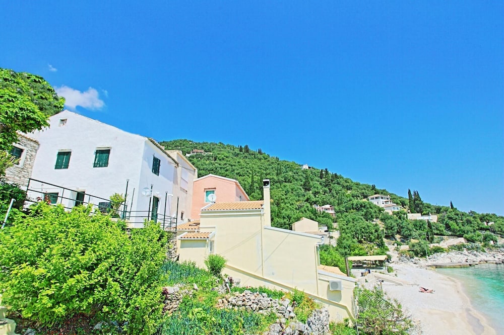 Alexandra Studio In Katavolos