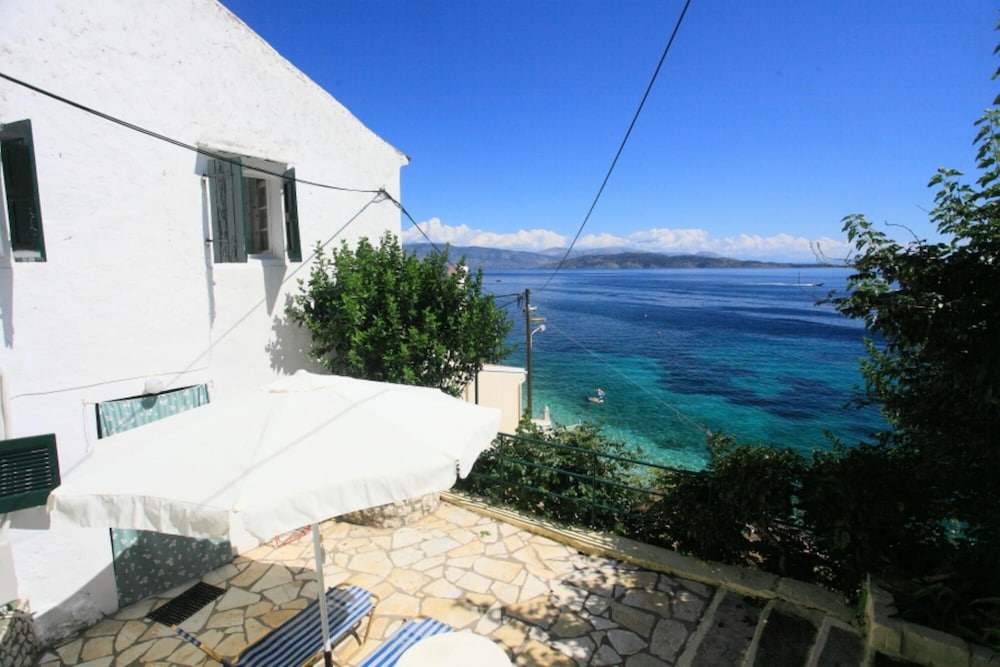 Alexandra Studio In Katavolos