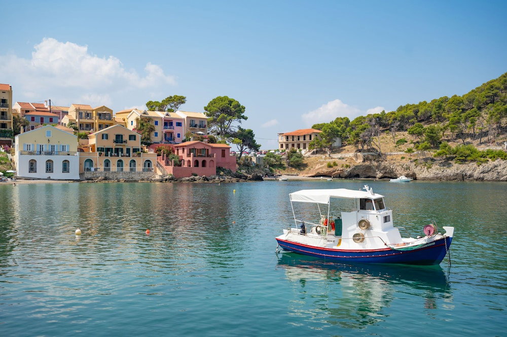 Hotel Villa Asteri With 3 Bedrooms And 3 Bathrooms