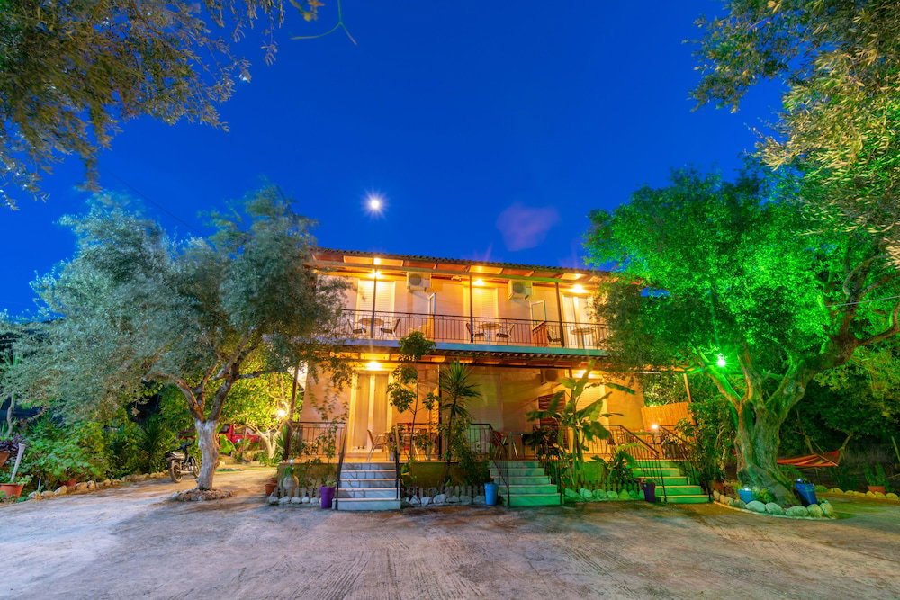 Hotel Annas Studios