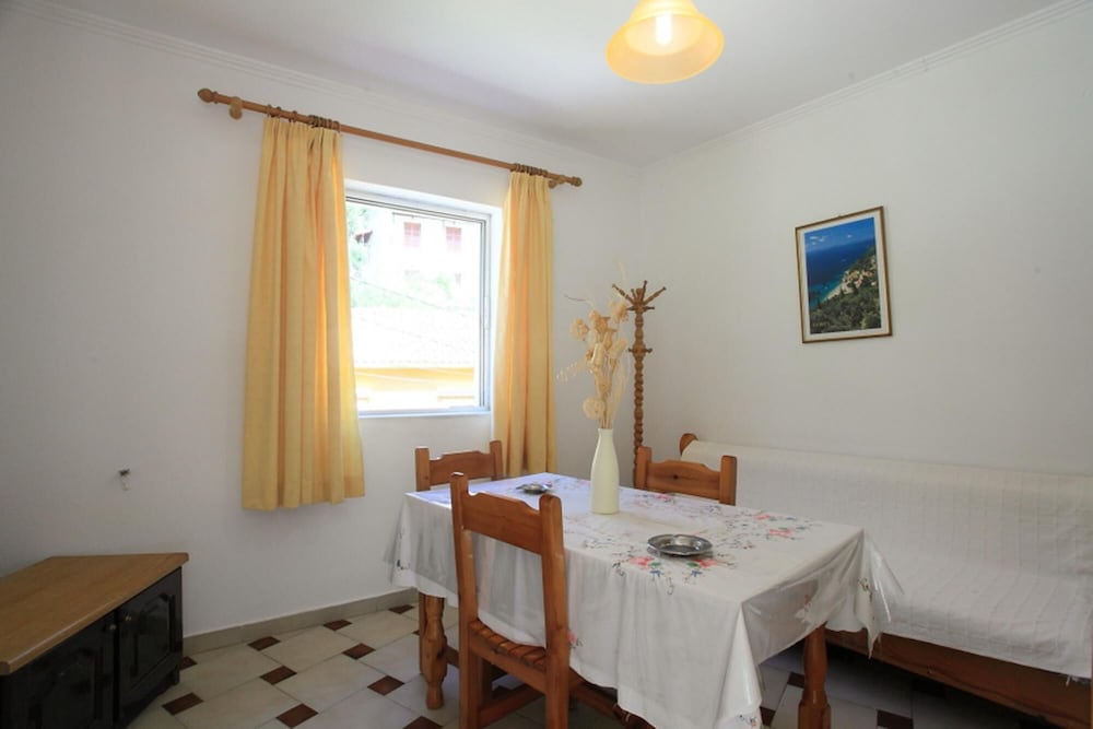 Alexandra Apartment In Katavolos