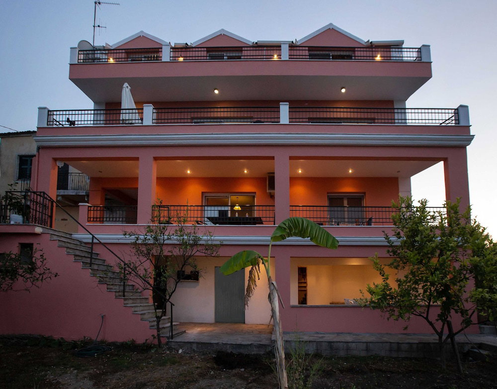 Hotel Spacious House With Great View In Corfu