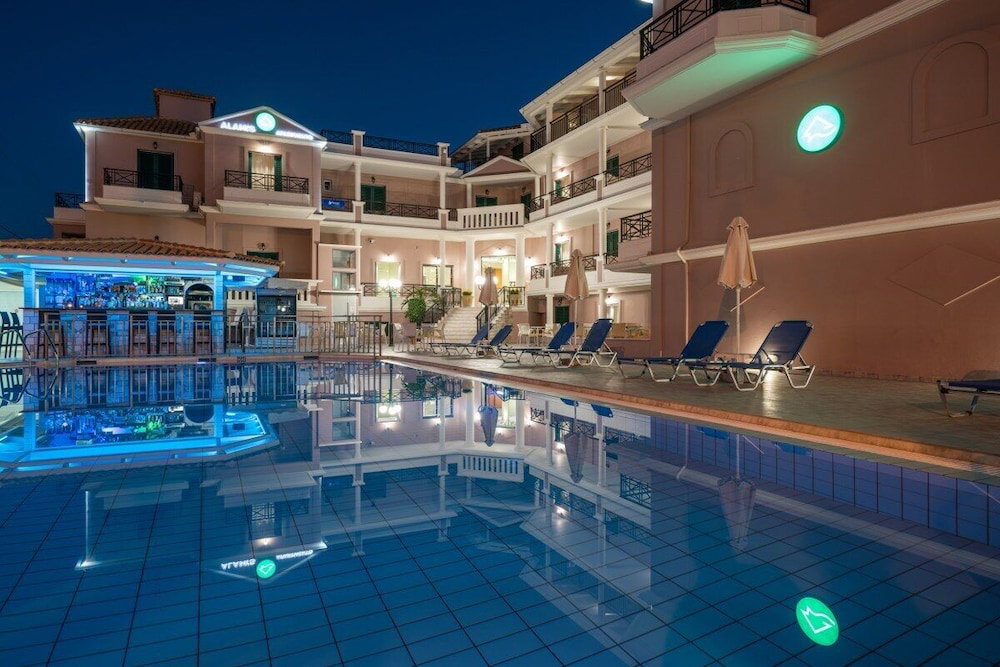 Hotel Alamis Hotel & Apartments