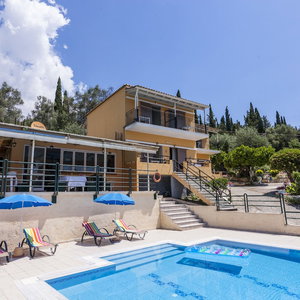 Hotel Ipsos Pool Apartments, Elena & Maria By Konnect cazare Ypsos