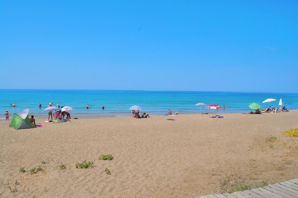 Hotel Beach House Yannis 3 In Agios Gordios Beach On Corfu