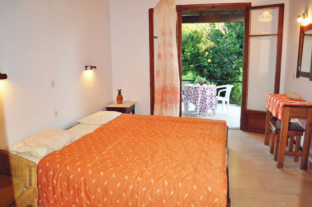 Beach House Yannis 3 In Agios Gordios Beach On Corfu