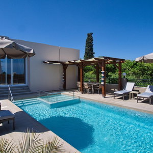 Hotel Villa Andreas In Tavronitis cazare Kolympari