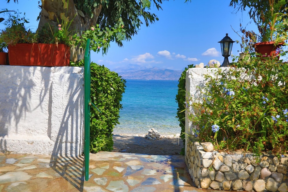 Beach Villa Varvara