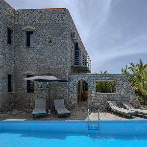 Hotel Petritis Villa cazare Ayios Vasilios