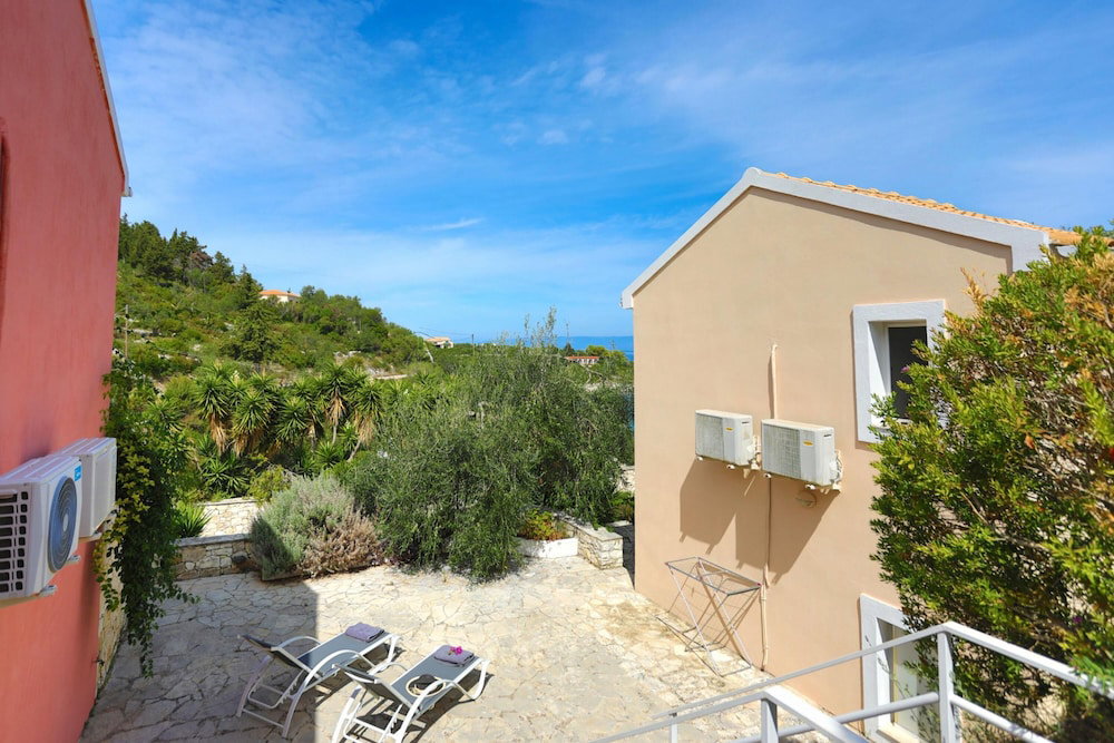Hotel Villa Petros In Paxi
