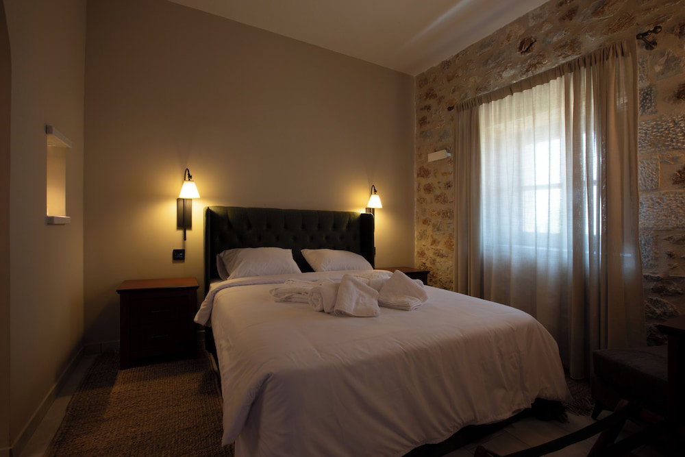 Anemos Suites Mani