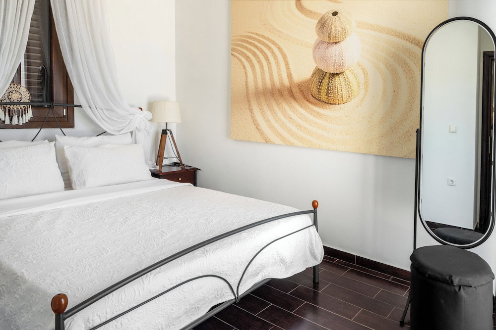 Hotel Revery Villa & House