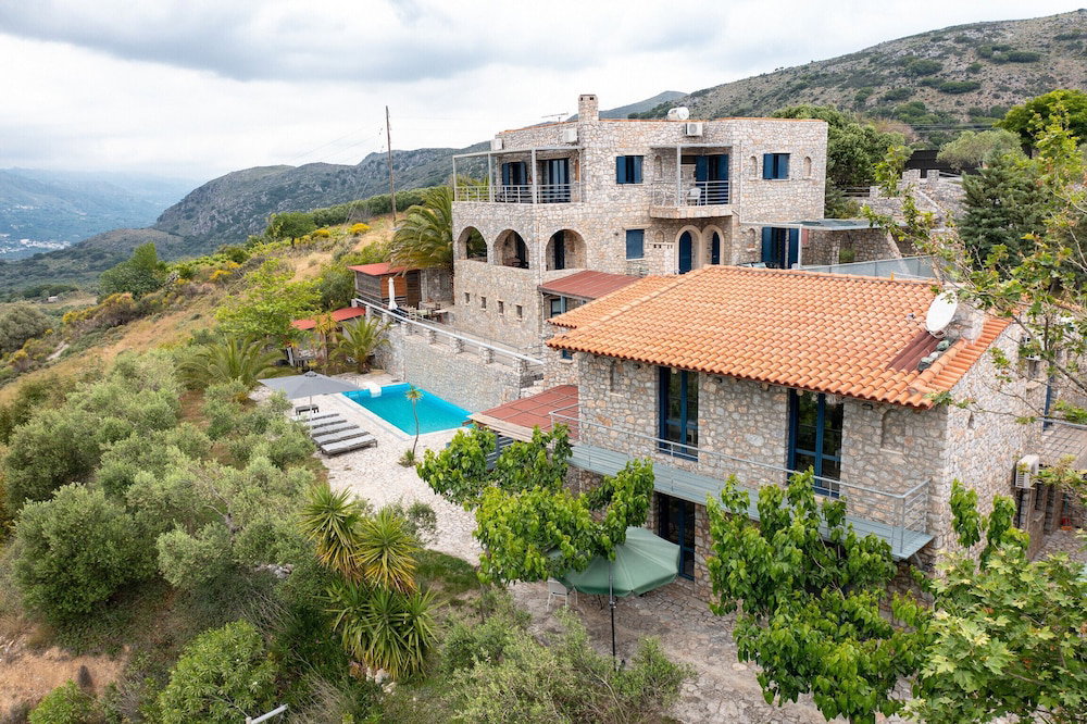 Hotel Manousaki Villa
