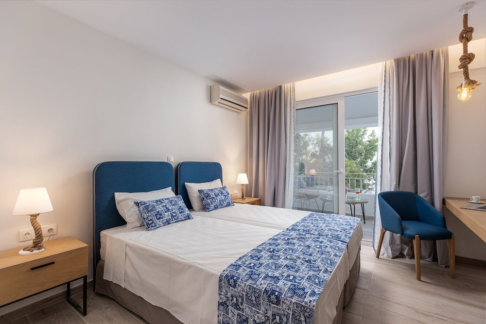 Sirocco Hotel