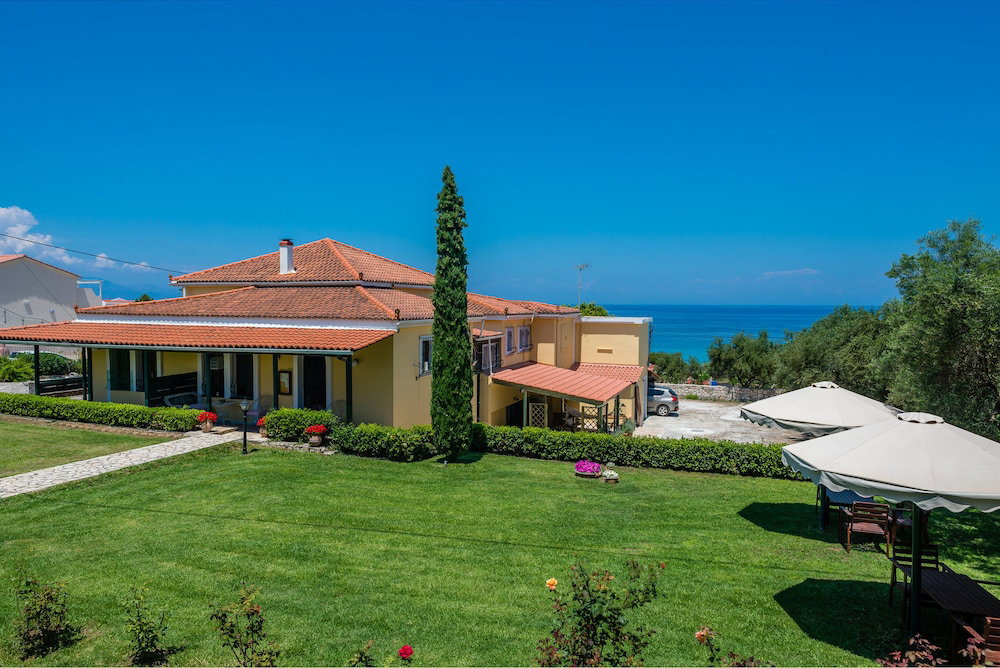 Hotel Amboula Beach Apartments