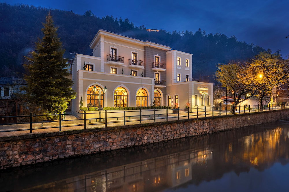 Hotel Mountain Pine Luxury Suites