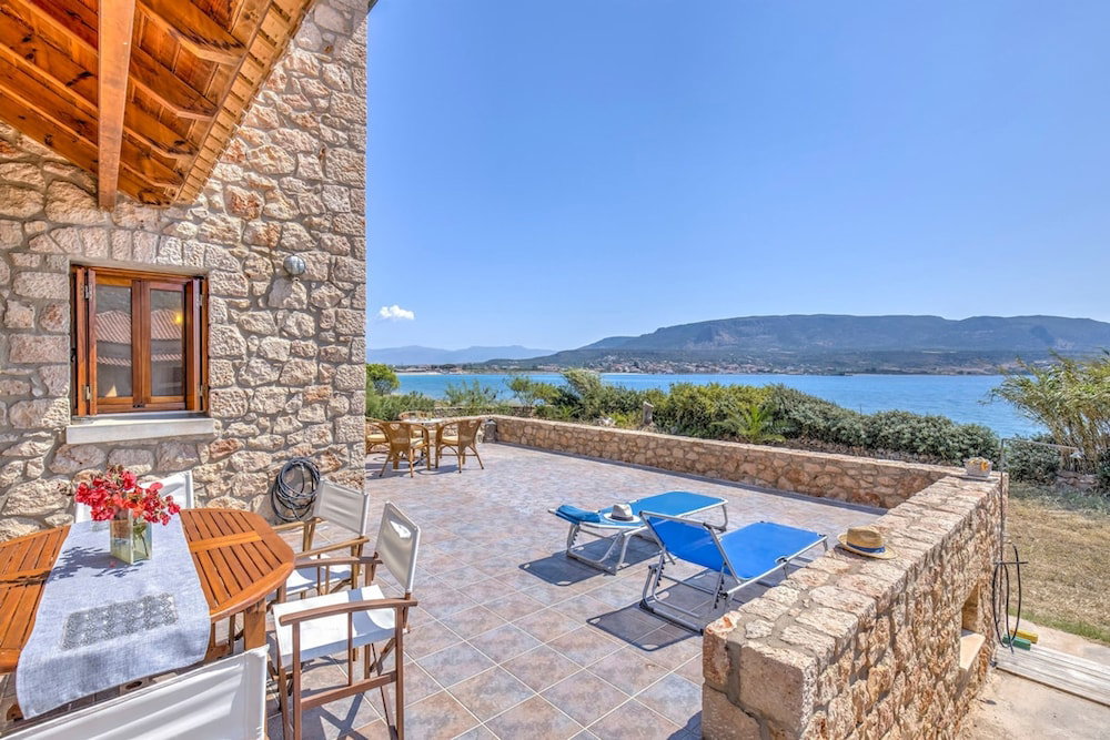 Hotel Sea Front Stone Villa Near Monemvasia