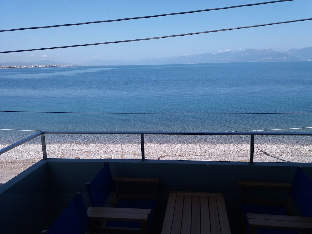 Hotel Stavento Beach Front Suites