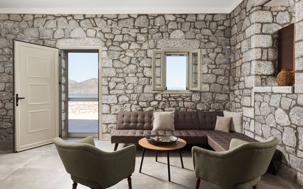 Hotel Prosilion Stone House
