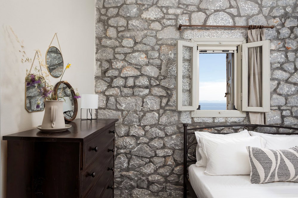 Prosilion Stone House