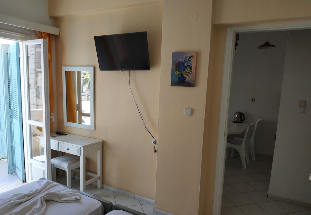Apartment For 4 Persons Near The Center And The Beach