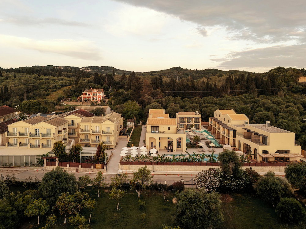 Hotel Ekati Mare Lifestyle Resort