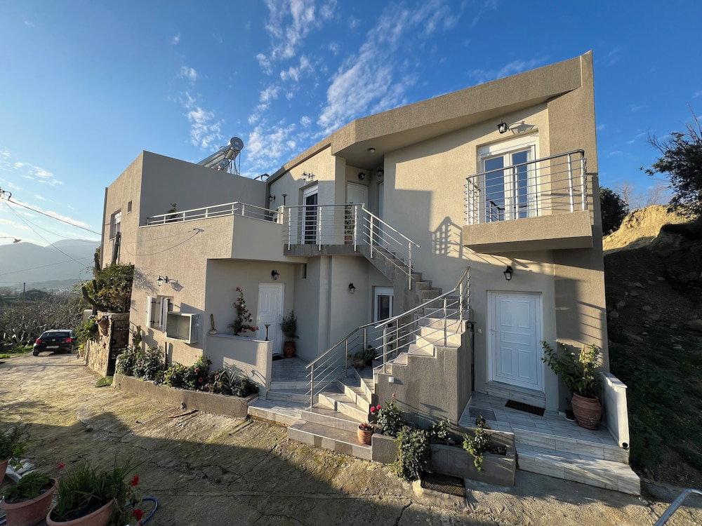 Hotel Kourites Apartments