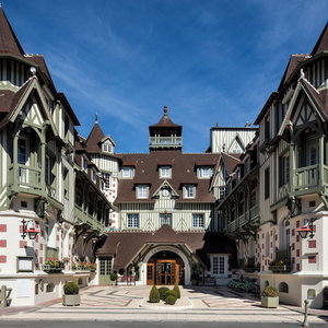 Hotel Hôtel Barrière Le Normandy Deauville cazare Deauville