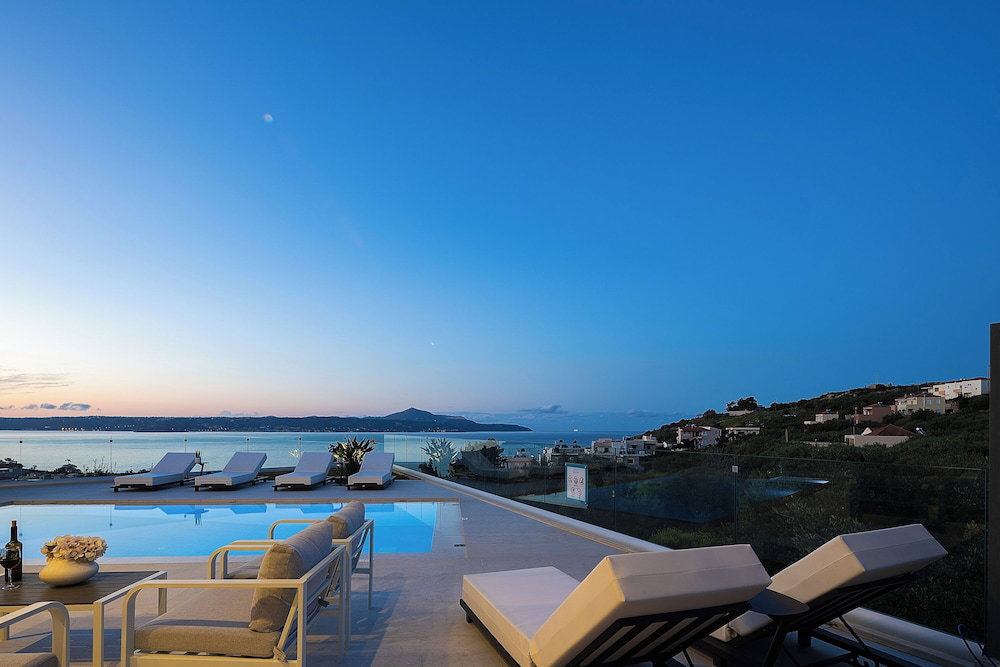 Hotel Kalyves Royal Villa