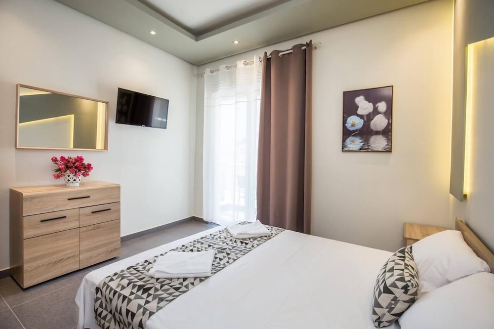 Hotel Studios&Apartments Elisabeta